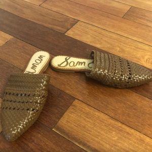 Woven mules